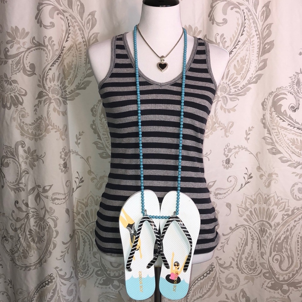 🔥5 for $25🔥 Old Navy Tank and Flip Flops